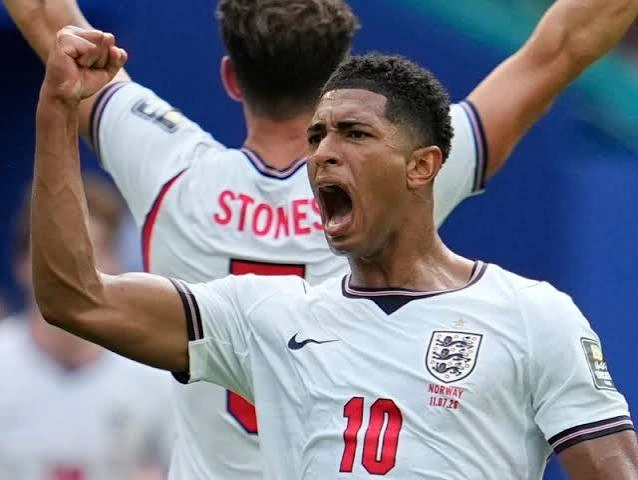 Jude Bellingham scores twice during England vs Norway powered by the neighbour's generator setup
